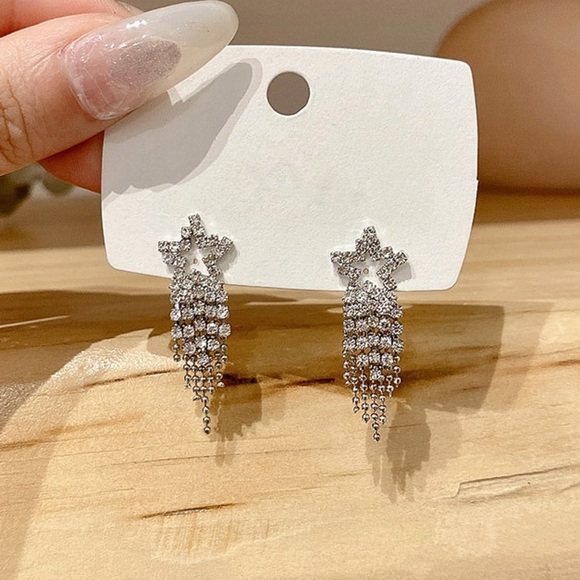 Any 2/$20! Silver Crystal Pave Shooting Star Stud Earrings - Picture 3 of 6